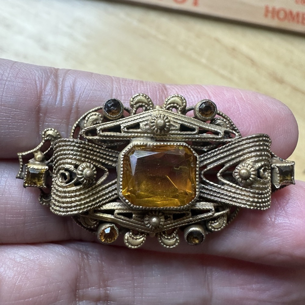 Vintage Art Deco Filigree Brooch 1.75 Inch Gold Gilt Metal Amber Glass Handmade - Picture 4 of 8